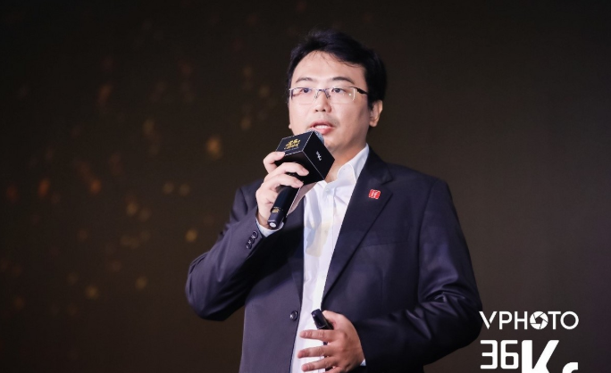 36氪| 首页-168直播：打造人工智能芯片与 AI OS 平台的“软硬”结合